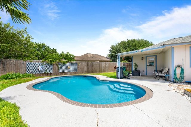 1701 Gallop Trai, Corpus Christi, TX 78410