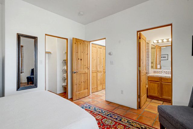 3220 La Paz Lane 20, Santa Fe, NM 87507