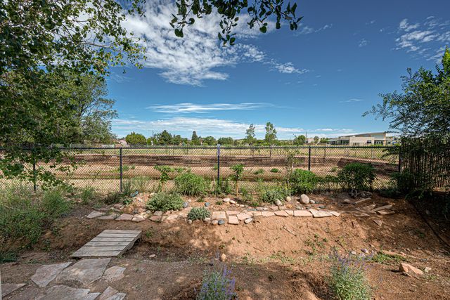 3220 La Paz Lane 20, Santa Fe, NM 87507