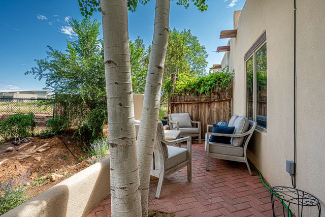 3220 La Paz Lane 20, Santa Fe, NM 87507