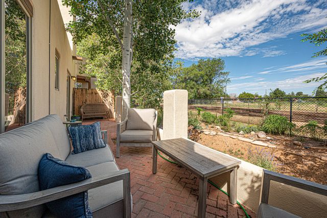 3220 La Paz Lane 20, Santa Fe, NM 87507