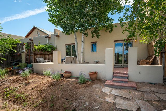 3220 La Paz Lane 20, Santa Fe, NM 87507