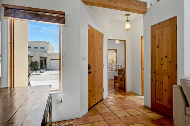 3220 La Paz Lane 20, Santa Fe, NM 87507