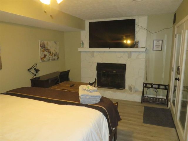 3000 Creel Road, Atlanta, GA 30349