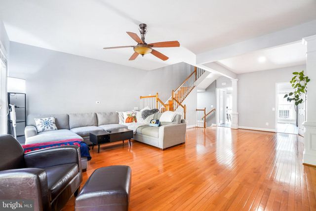14899 POTOMAC BRANCH DR, Woodbridge, VA 22191