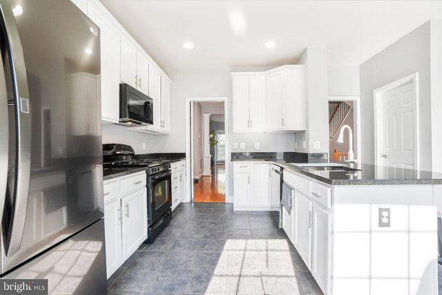 14899 POTOMAC BRANCH DR, Woodbridge, VA 22191