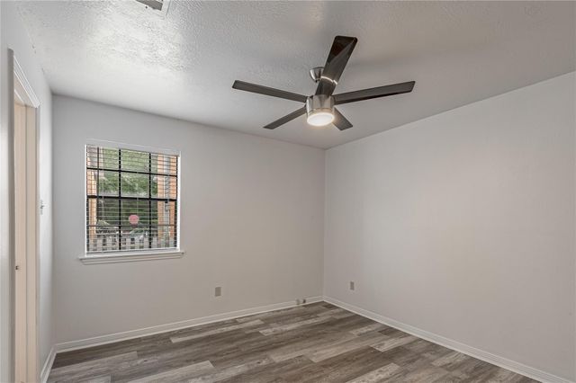 2402 Sycamore Avenue E1, Huntsville, TX 77340