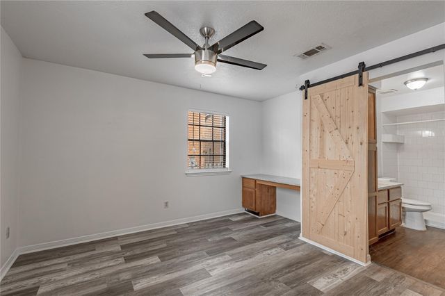 2402 Sycamore Avenue E1, Huntsville, TX 77340
