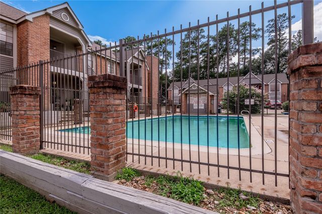 2402 Sycamore Avenue E1, Huntsville, TX 77340