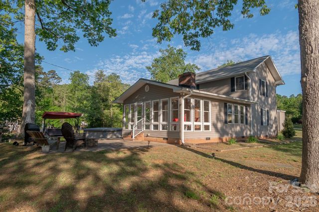 150 Pinehaven Lane, New London, NC 28127