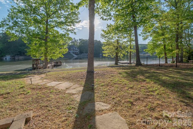 150 Pinehaven Lane, New London, NC 28127