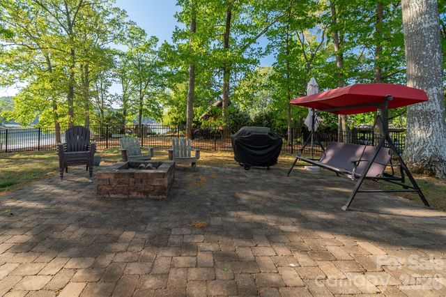150 Pinehaven Lane, New London, NC 28127