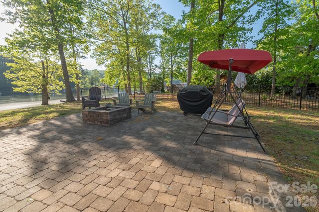 150 Pinehaven Lane, New London, NC 28127