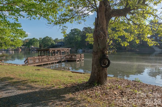 150 Pinehaven Lane, New London, NC 28127