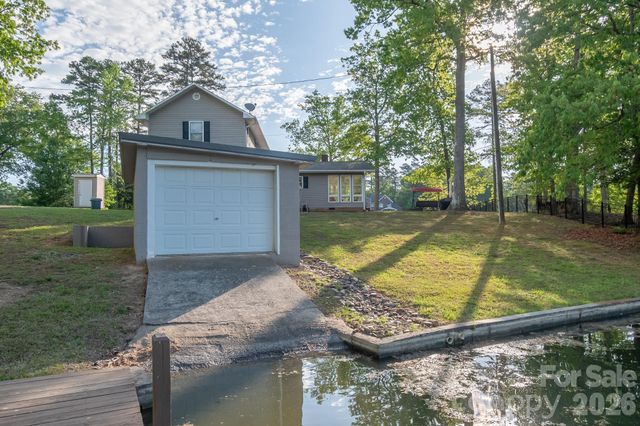 150 Pinehaven Lane, New London, NC 28127