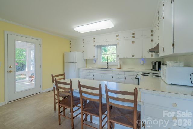 150 Pinehaven Lane, New London, NC 28127