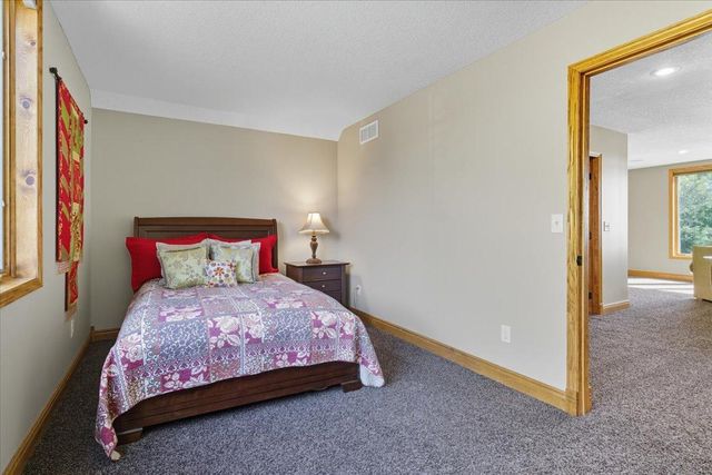 10781 Dahl Avenue, Chisago City, MN 55013