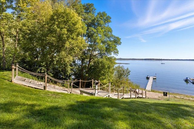 10781 Dahl Avenue, Chisago City, MN 55013