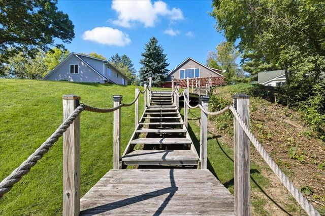 10781 Dahl Avenue, Chisago City, MN 55013