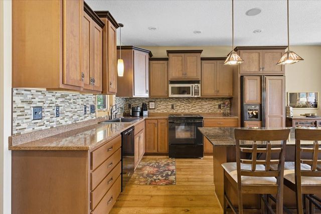 10781 Dahl Avenue, Chisago City, MN 55013