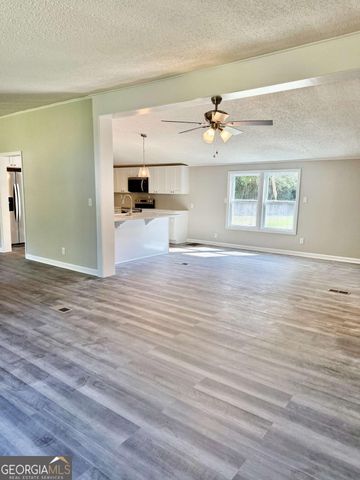 183 Pelican Road, Woodbine, GA 31569