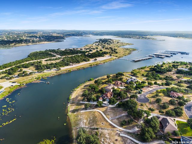 1104 KINGS COVE DR, Canyon Lake, TX 78133