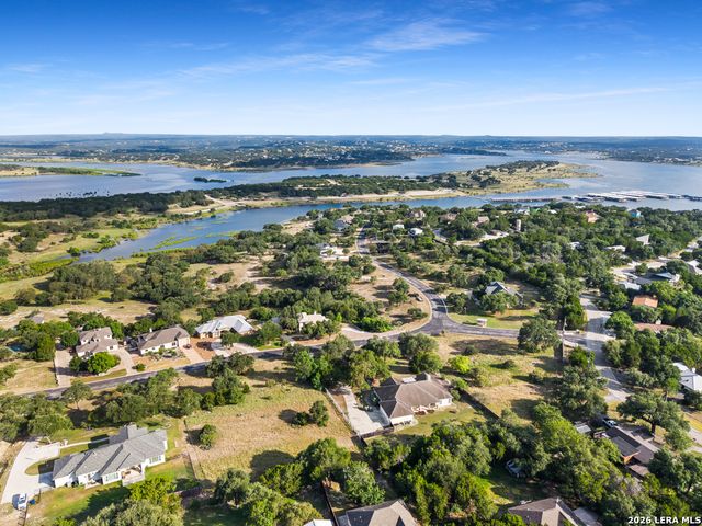 1104 KINGS COVE DR, Canyon Lake, TX 78133