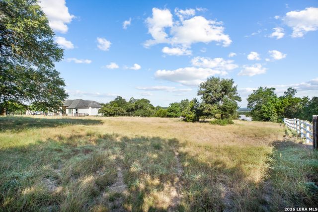 1104 KINGS COVE DR, Canyon Lake, TX 78133