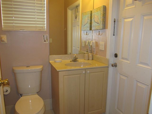 10682 OLD HAMMOCK Way, Wellington, FL 33414