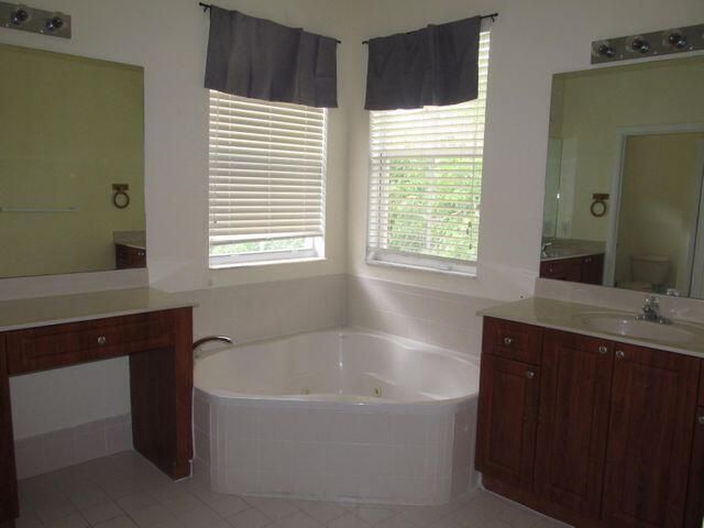 10682 OLD HAMMOCK Way, Wellington, FL 33414