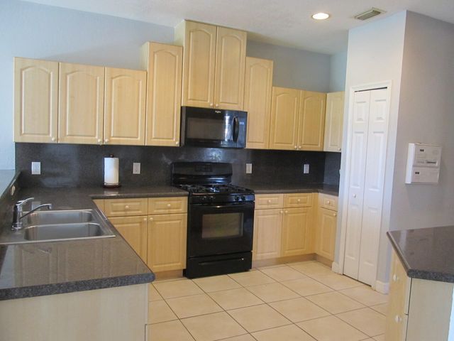 10682 OLD HAMMOCK Way, Wellington, FL 33414