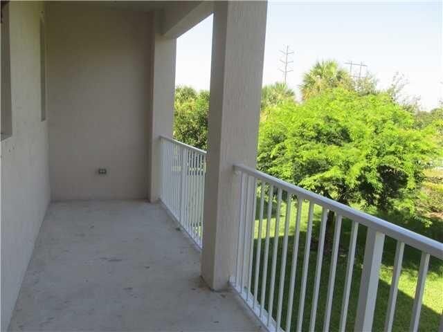 10682 OLD HAMMOCK Way, Wellington, FL 33414
