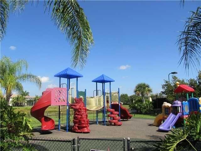 10682 OLD HAMMOCK Way, Wellington, FL 33414