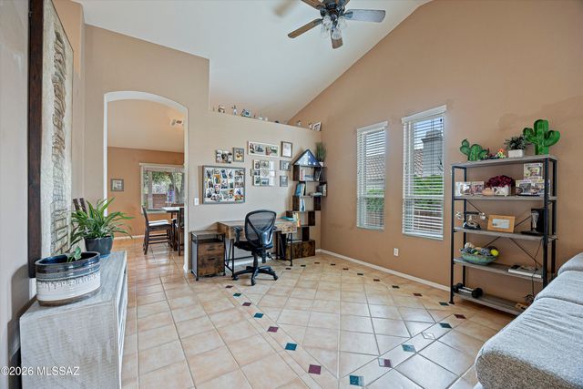 9557 N Elan Lane, Tucson, AZ 85742