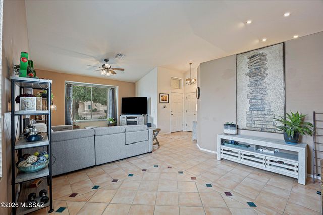 9557 N Elan Lane, Tucson, AZ 85742