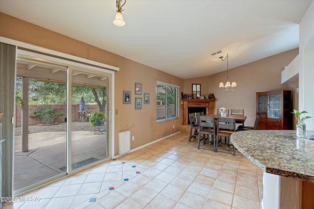 9557 N Elan Lane, Tucson, AZ 85742