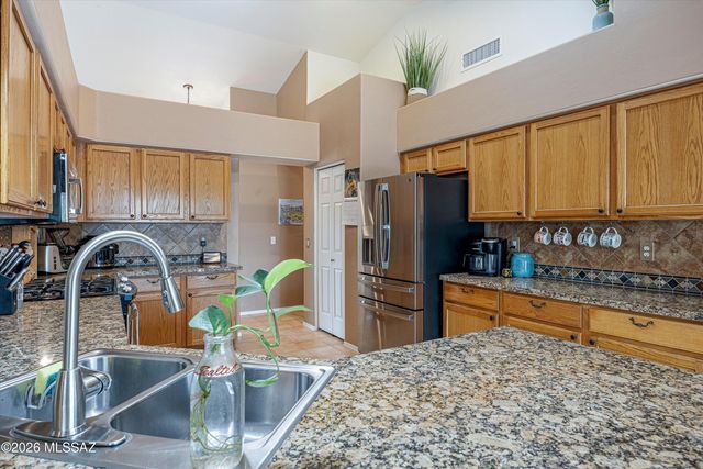 9557 N Elan Lane, Tucson, AZ 85742