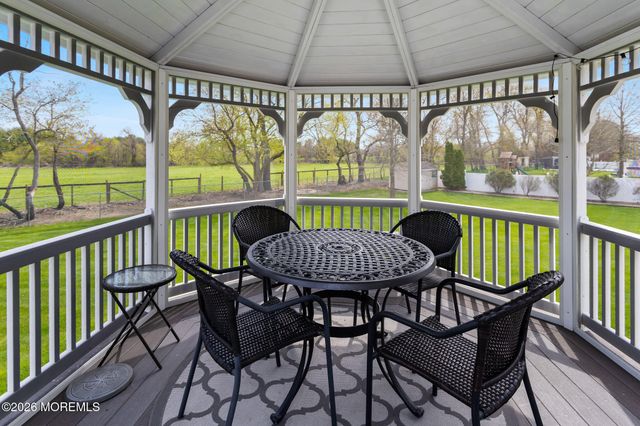 11 Nicholas Court, Cream Ridge, NJ 08514