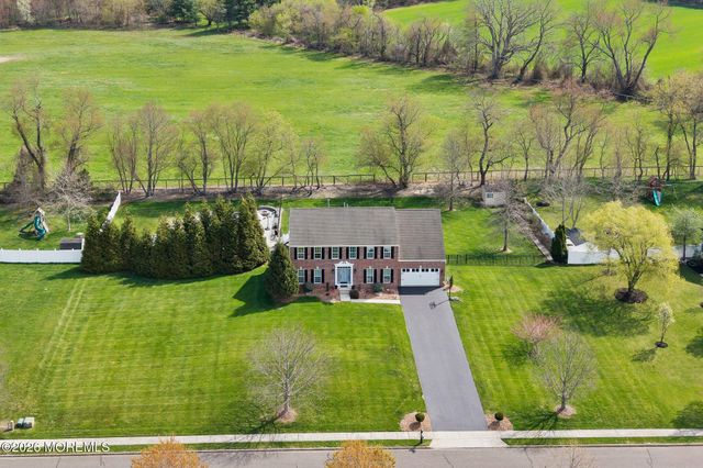 11 Nicholas Court, Cream Ridge, NJ 08514