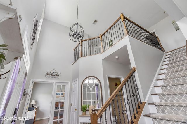 11 Nicholas Court, Cream Ridge, NJ 08514