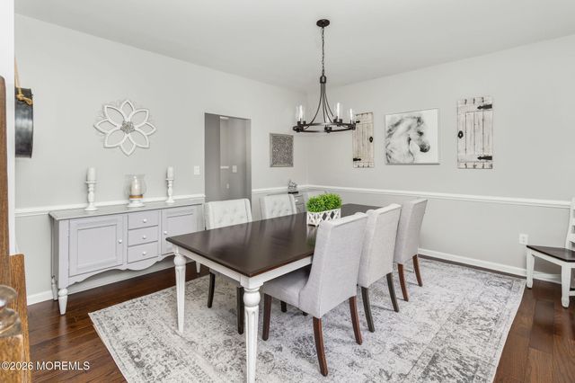 11 Nicholas Court, Cream Ridge, NJ 08514