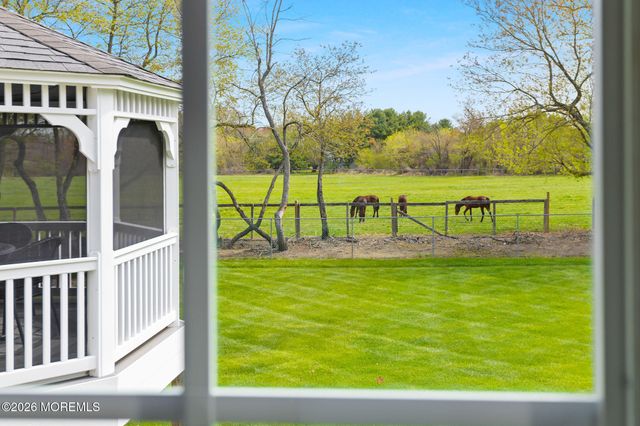 11 Nicholas Court, Cream Ridge, NJ 08514