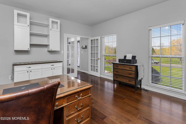 11 Nicholas Court, Cream Ridge, NJ 08514