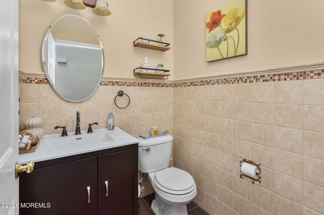 11 Nicholas Court, Cream Ridge, NJ 08514