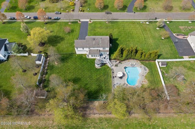 11 Nicholas Court, Cream Ridge, NJ 08514