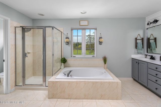 11 Nicholas Court, Cream Ridge, NJ 08514