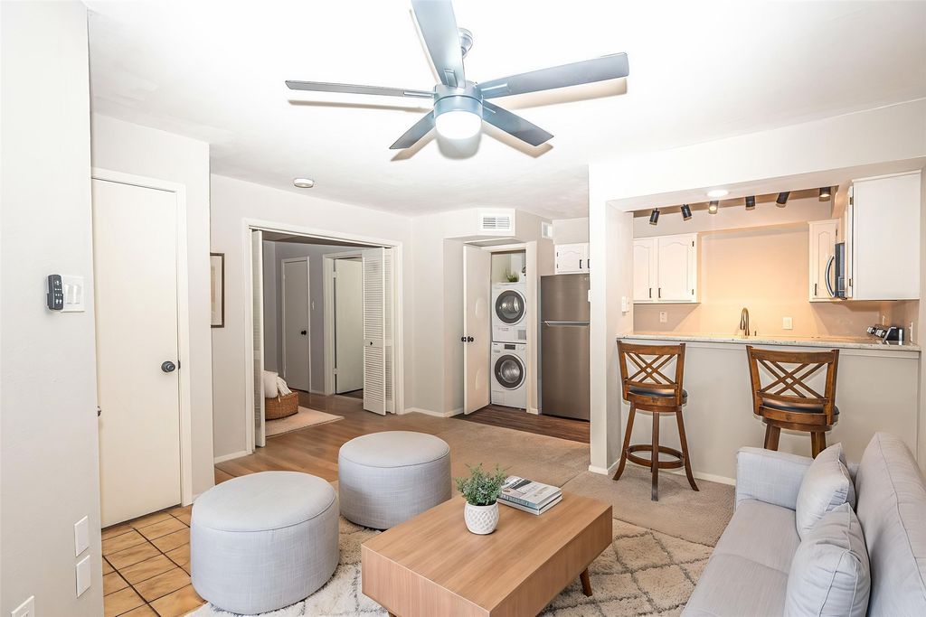 3022 Forest Lane 308, Dallas, TX 75234