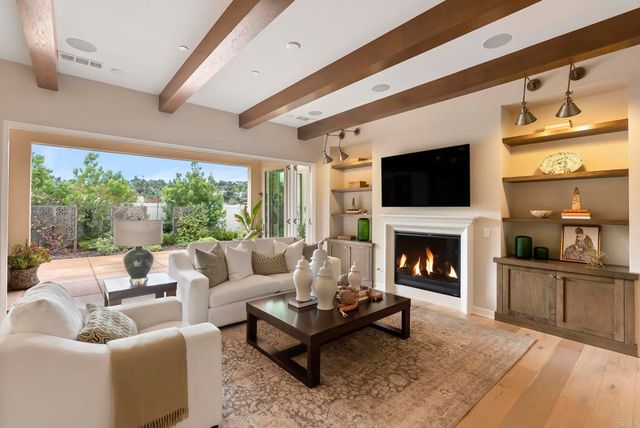 1352 Baumgartner Way, Escondido, CA 92026