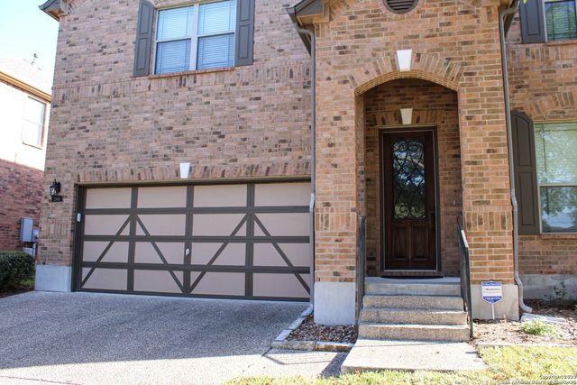 2814 DUSSELDORF, San Antonio, TX 78230