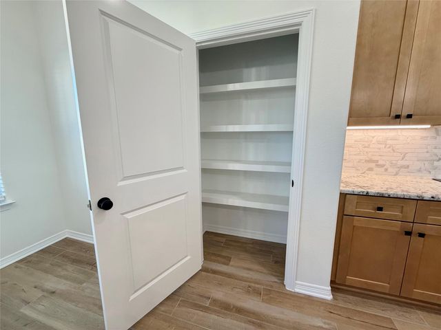 718 Eagle Claw DR, Salado, TX 76571